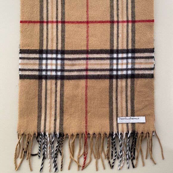 Perry Ellis Portfolio Men's "Burberry Plaid" Scarf - Picture 2 of 5